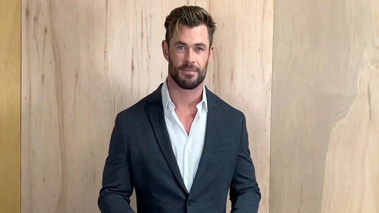 chris hemsworth blazer 