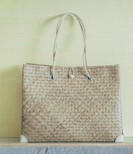 wholesale handbag manufacturer